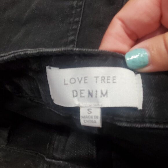 Black high-waisted shorts - Picture 5 of 5